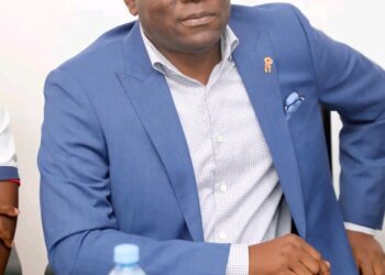 Guinée : Projet Foward La FIFA lancera bientôt le projet de construction des stades avec des gazons synthétiques de Mamou, Faranah et N’Zérékoré!