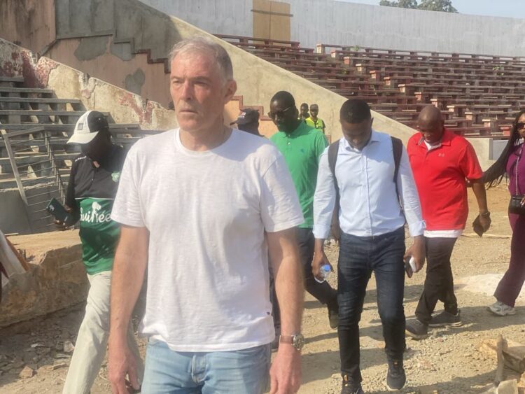 Stade 28 septembre:Le DNAS, le président Bouba Sampil et le sélectionneur national Michel Dussuyer, sur les chantiers!