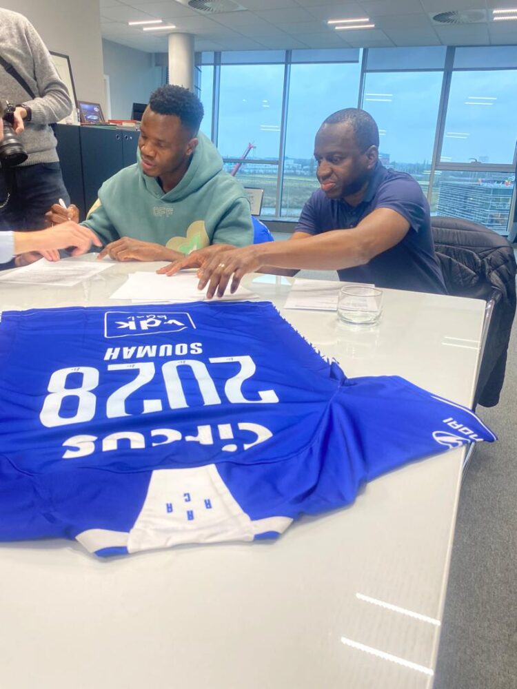Gantoise-Signature de Mohamed “Piqué” Soumah: La satisfaction et les compliments du directeur sportif du club belge à l’endroit de l’ex-défenseur de l’AS Kaloum!