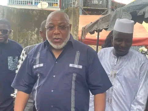 Construction des stades de N’Zérékoré et du 28 septembre:Le play boy Baidy doit intéresser la CRIEF !
